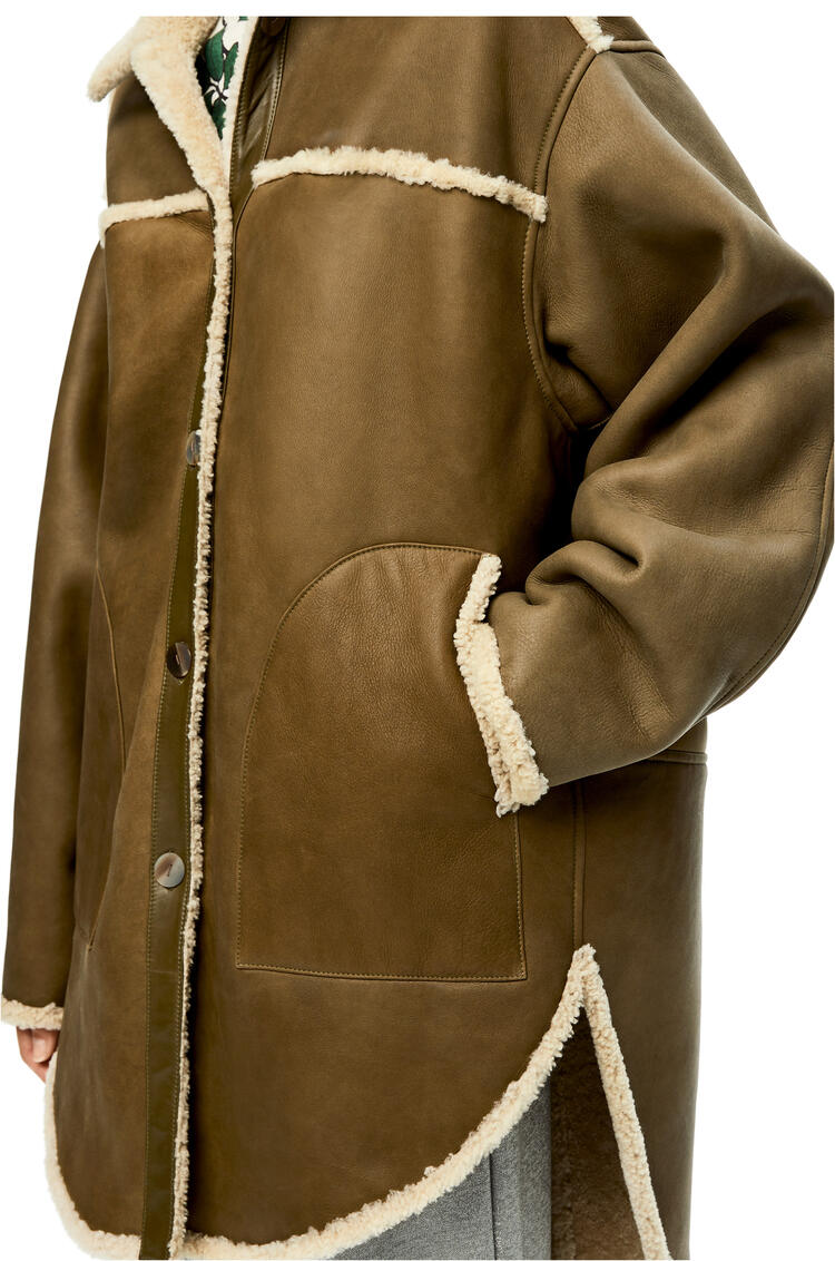 LOEWE Reversible jacket in shearling Natural/Khaki Green pdp_rd