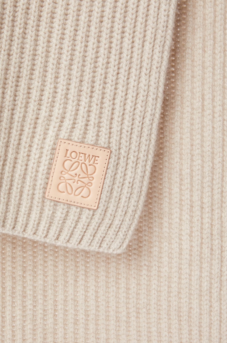 LOEWE スカーフ（カシミヤ） ライトベージュ