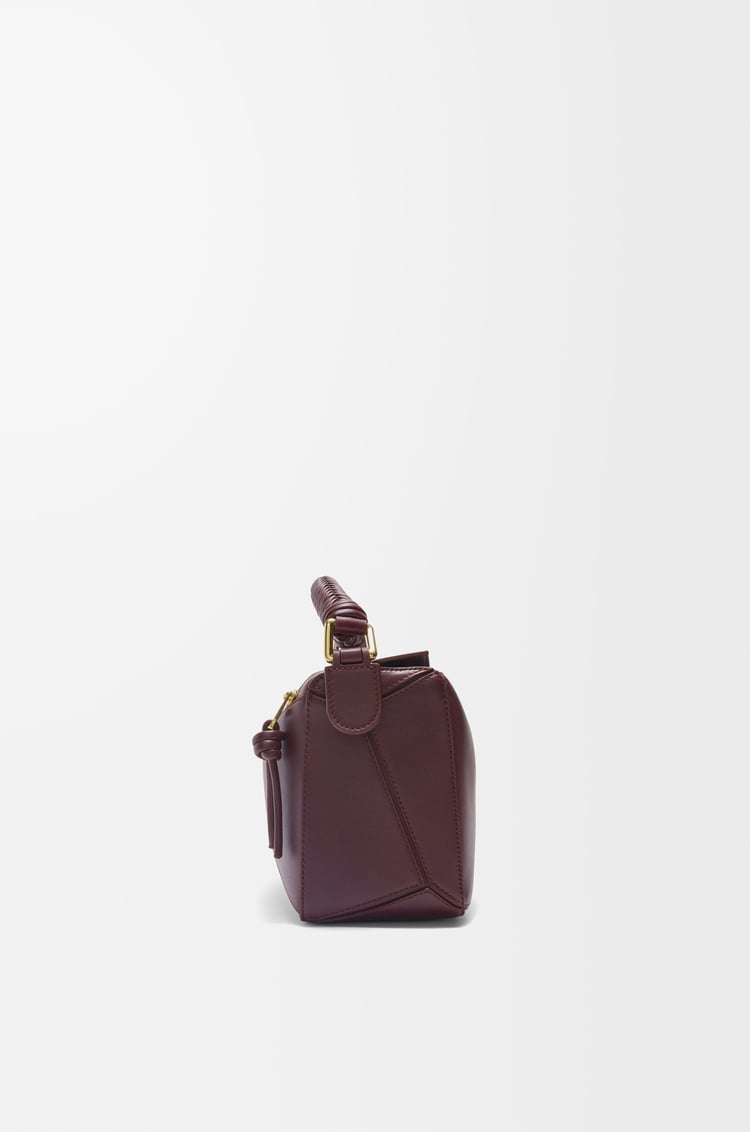 LOEWE Bolso Puzzle pequeño en piel de ternera Burdeos Oscuro