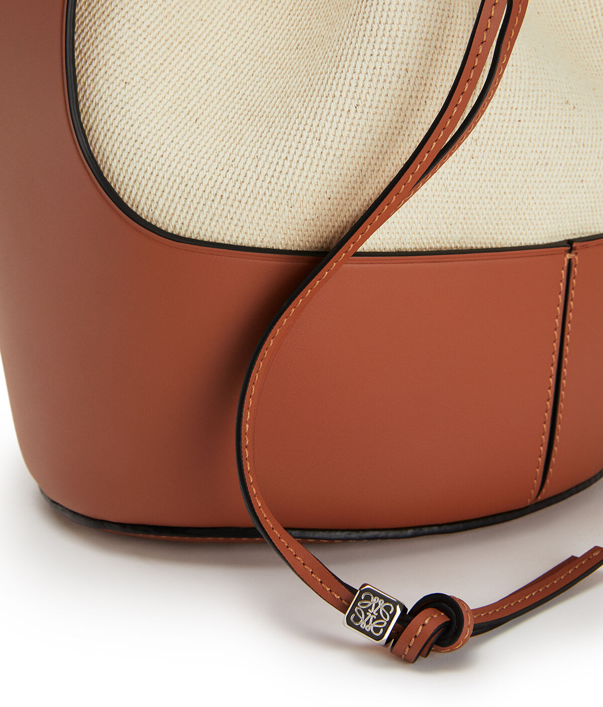 Balloon Bag Ecru/Tan LOEWE