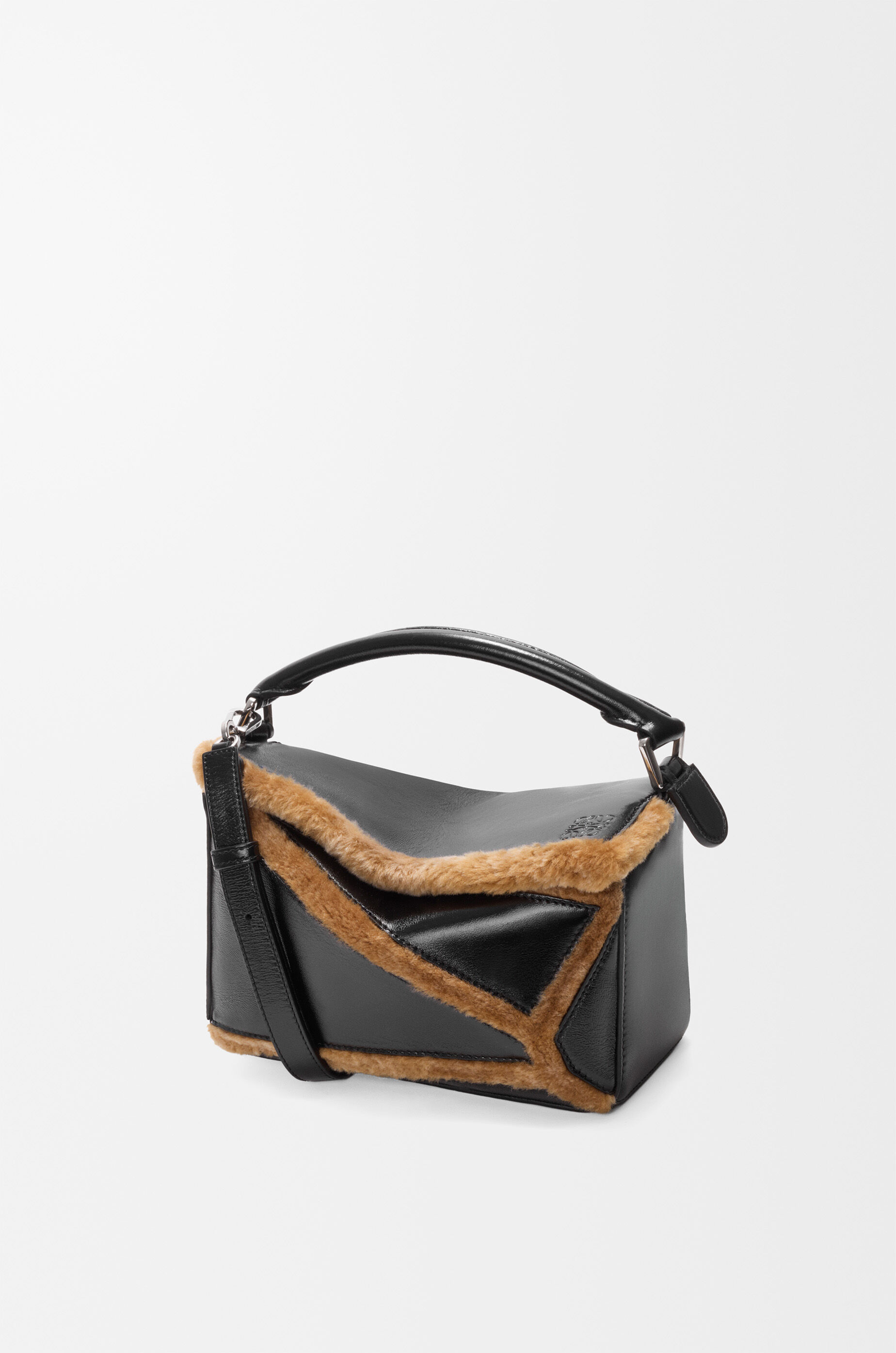 ロエベ　ショルダーバッグ　LOEWE ウィメンズ ラグジュアリーショルダーバッグ - ロエベ 日本 公式サイト