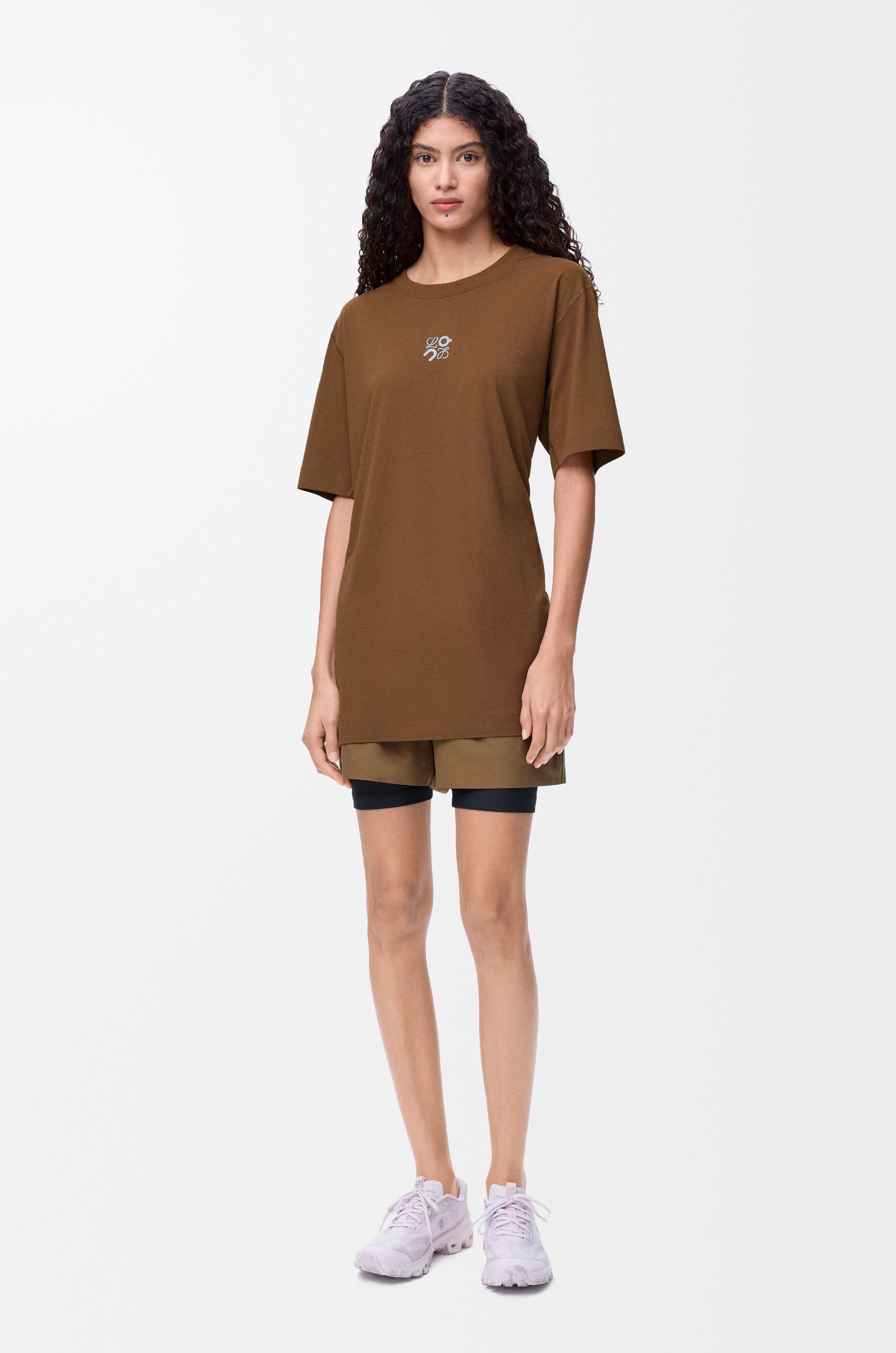 超高品質で人気の アクティブ LOEWE - ブラウン Tシャツ（テクニカルジャージー） トップス