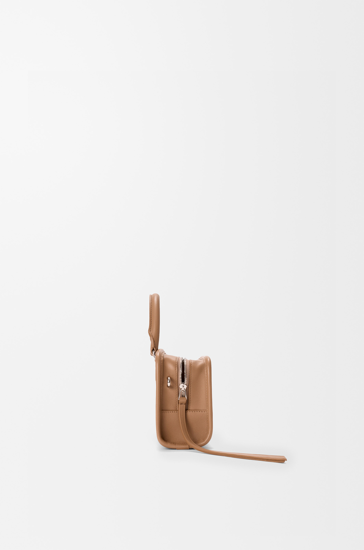 LOEWE Bolso Amazona 180 mini en piel de ternera suave Moca