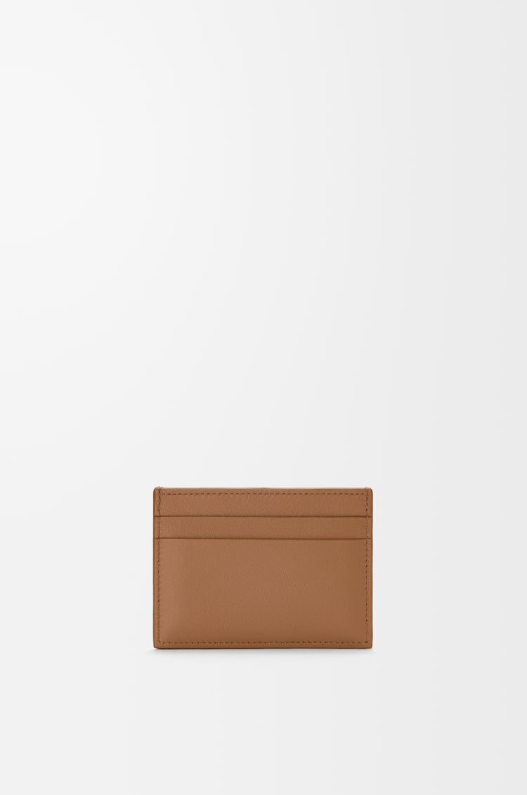 LOEWE Tarjetero liso Cats en piel de ternera Moca