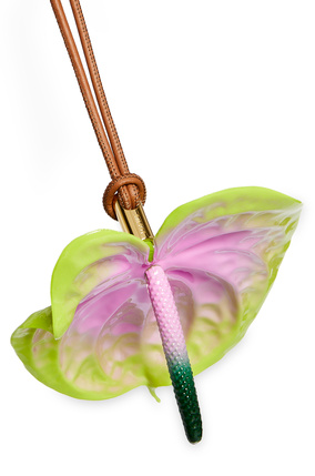 LOEWE Anthurium charm in resin Green