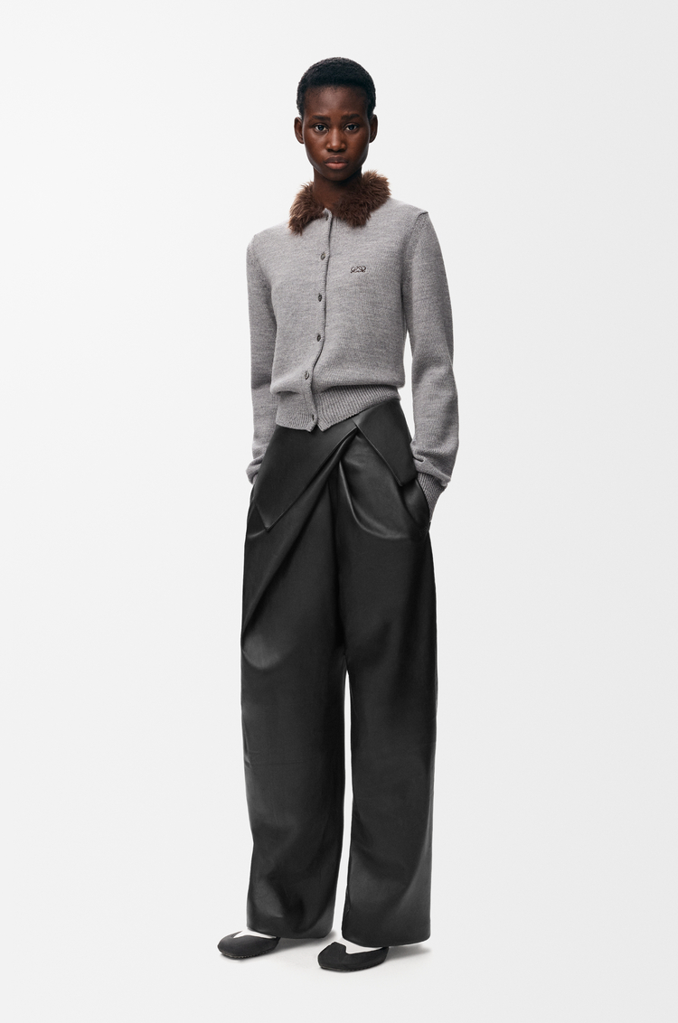 LOEWE Pantalón drapeado en piel napa de cordero Negro