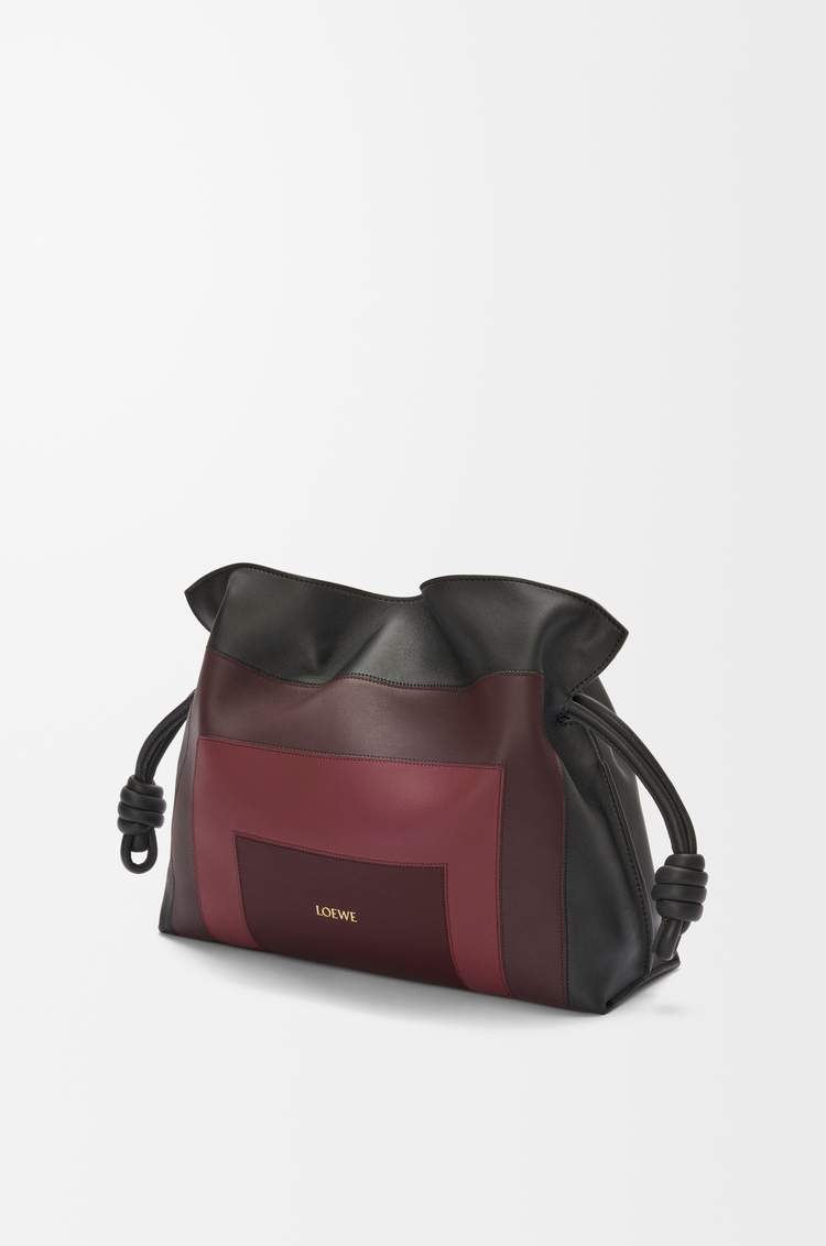 LOEWE Mittelgroße Flamenco Clutch aus Nappa-Kalbsleder Black/Burgundy