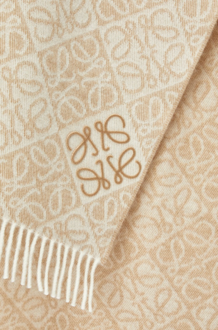 LOEWE Bufanda Anagram en lana y cashmere Beige