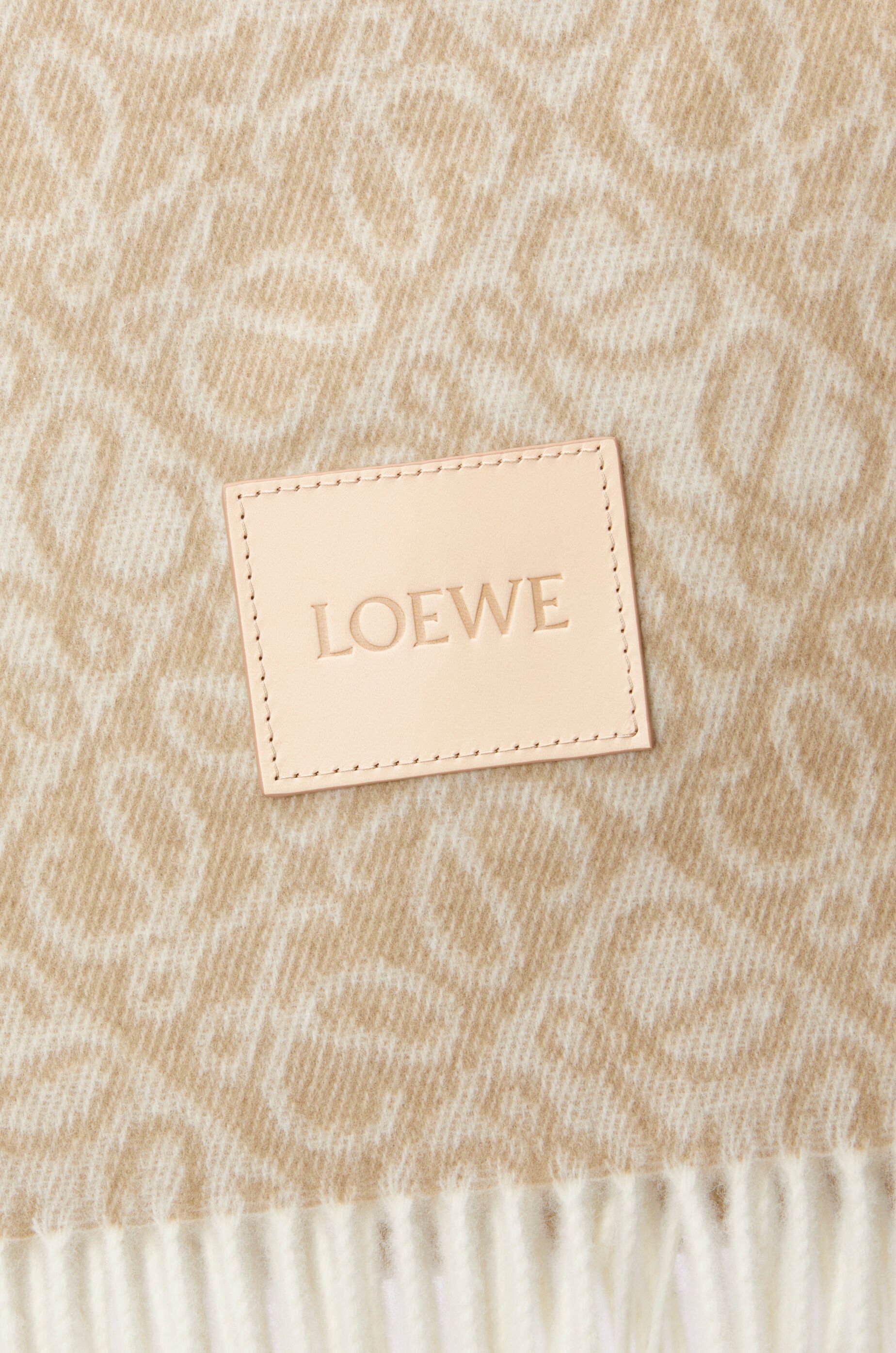 ☆品薄☆【LOEWE】アナグラム ブランケット（ウール&カシミヤ） アナグラム ブランケット（ウール&カシミヤ） ベージュ - LOEWE
