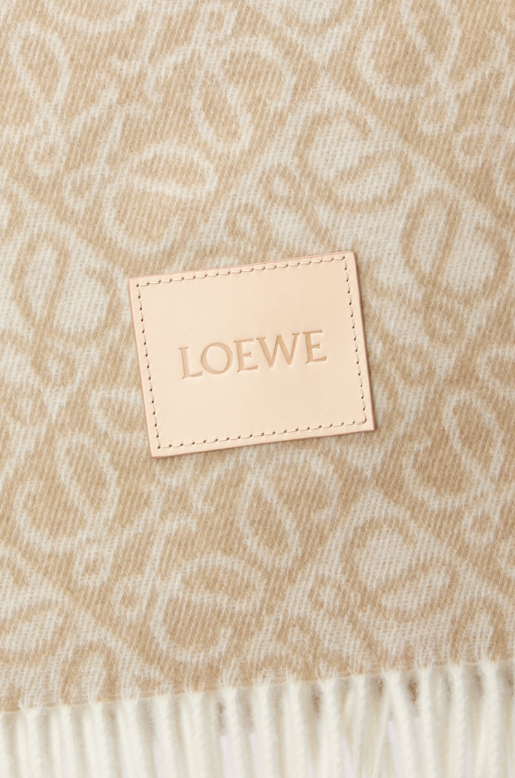 LOEWE アナグラム ブランケット（ウール&カシミヤ） ベージュ
