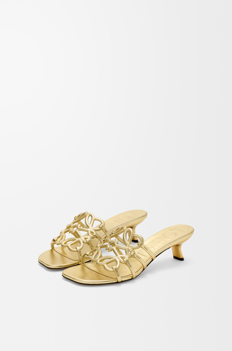 LOEWE Petal Anagram 層壓小羊皮涼鞋 金色
