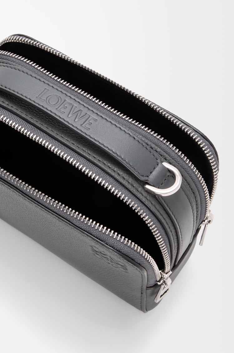 LOEWE クロスボディ カメラバッグ ミニ（ソフトグレインカーフ） アンスラサイト