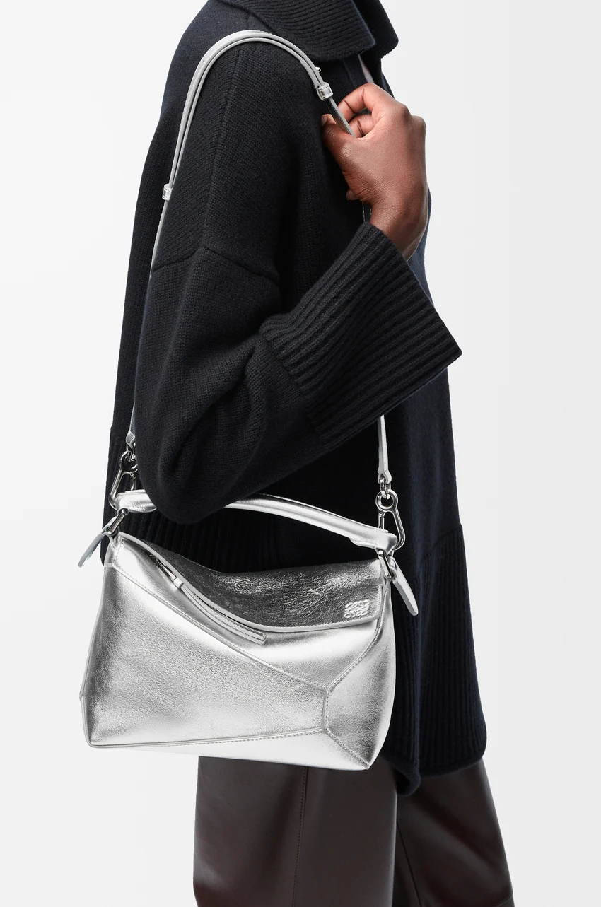 シルバーのショルダー／斜めがけバッグ人気ブランドおすすめ｜LOEWE（ロエベ）