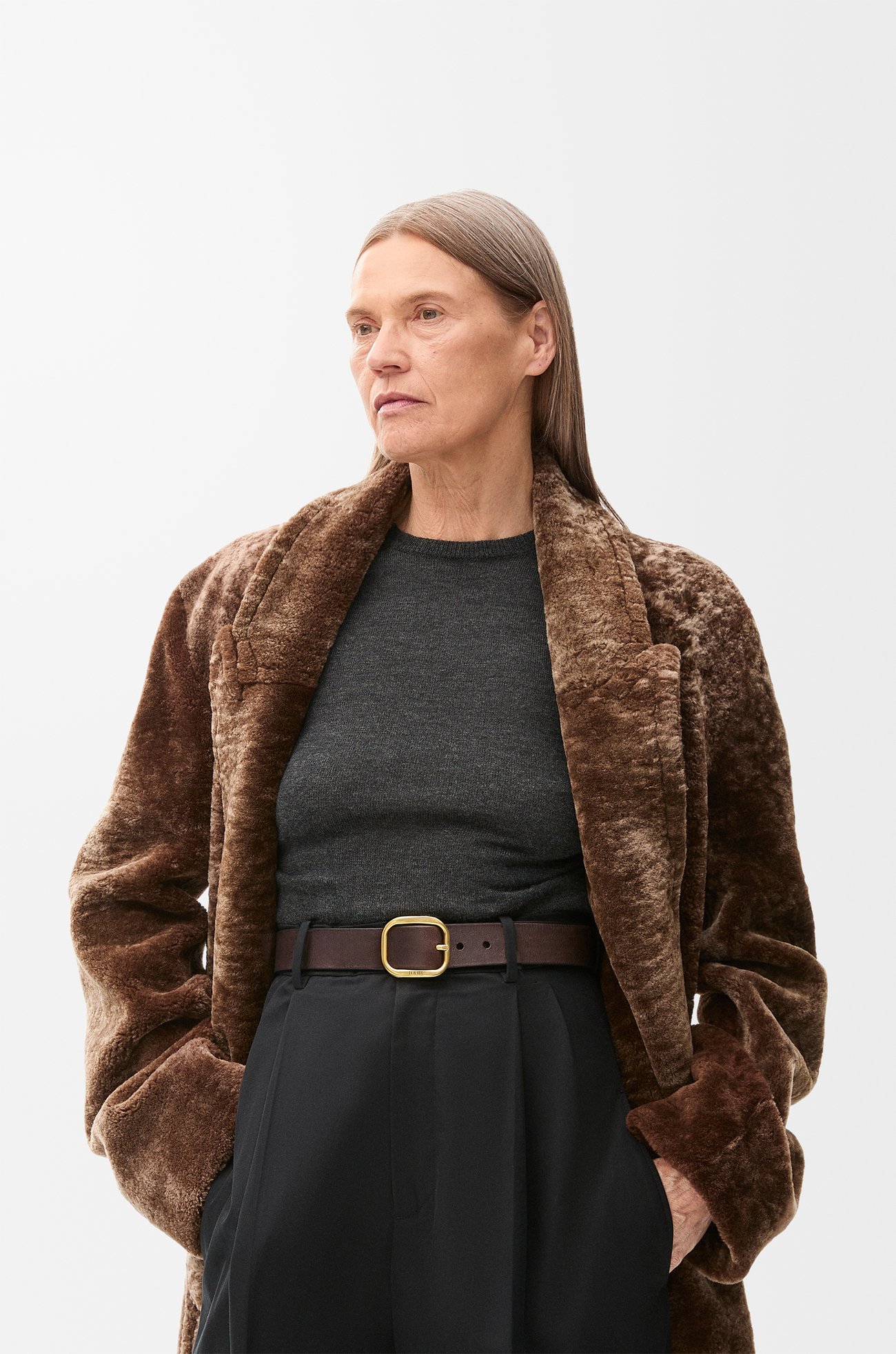 LOEWE 經典小牛皮柔軟皮帶  深棕色
