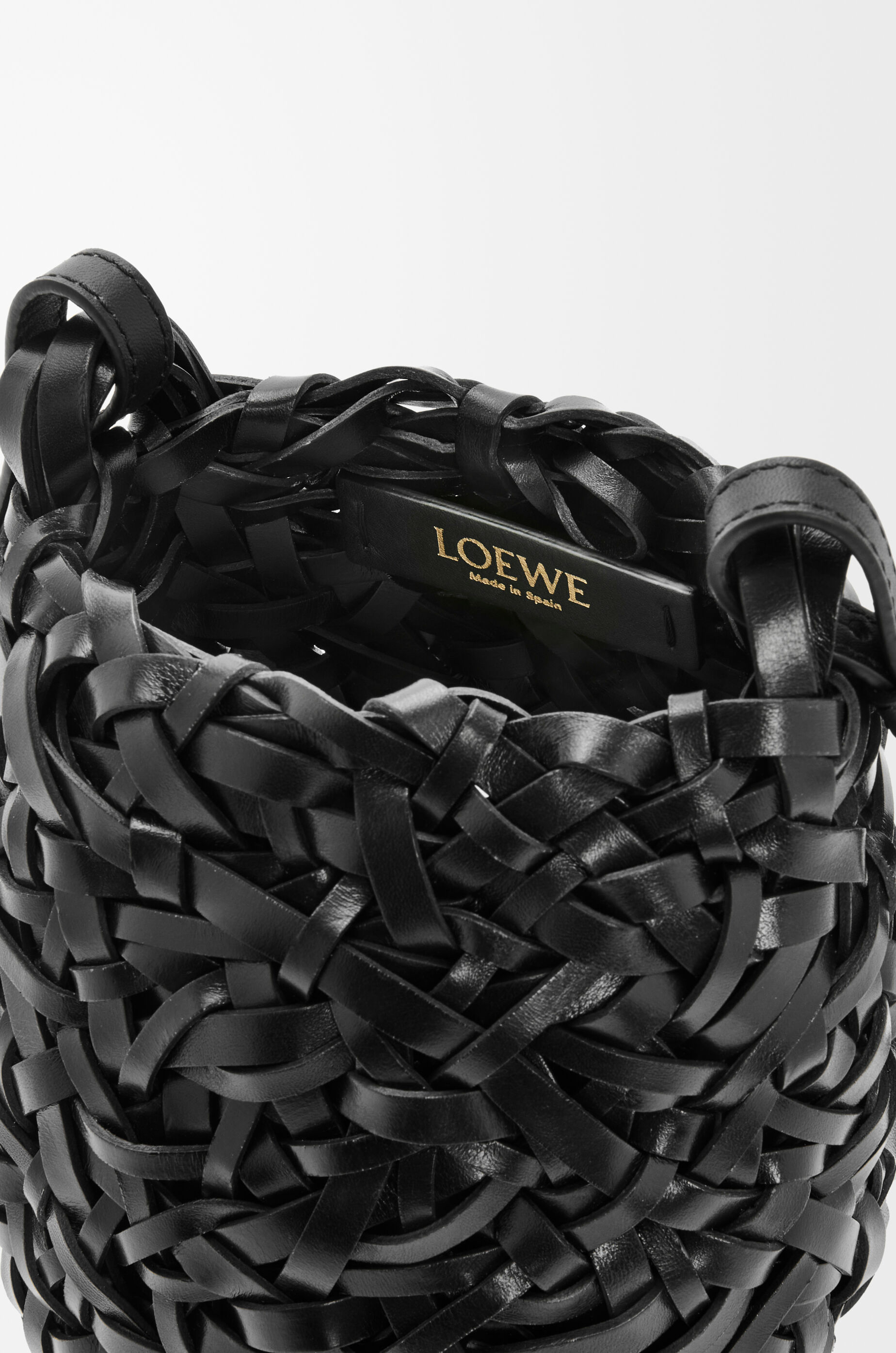 ネスト バスケットバッグ スモール（カーフ） ブラック - LOEWE Japan