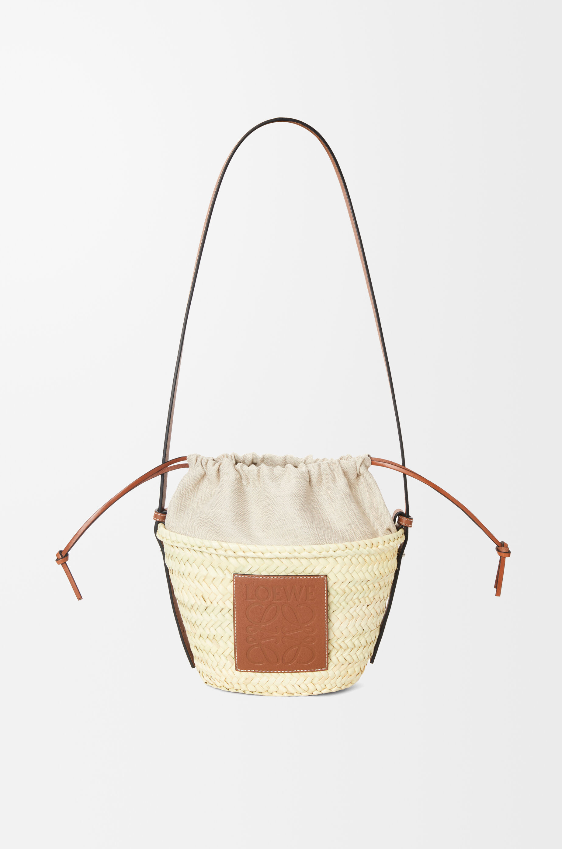 ドローストリング バケットバッグ（ヤシの葉&カーフ） ベージュ - LOEWE