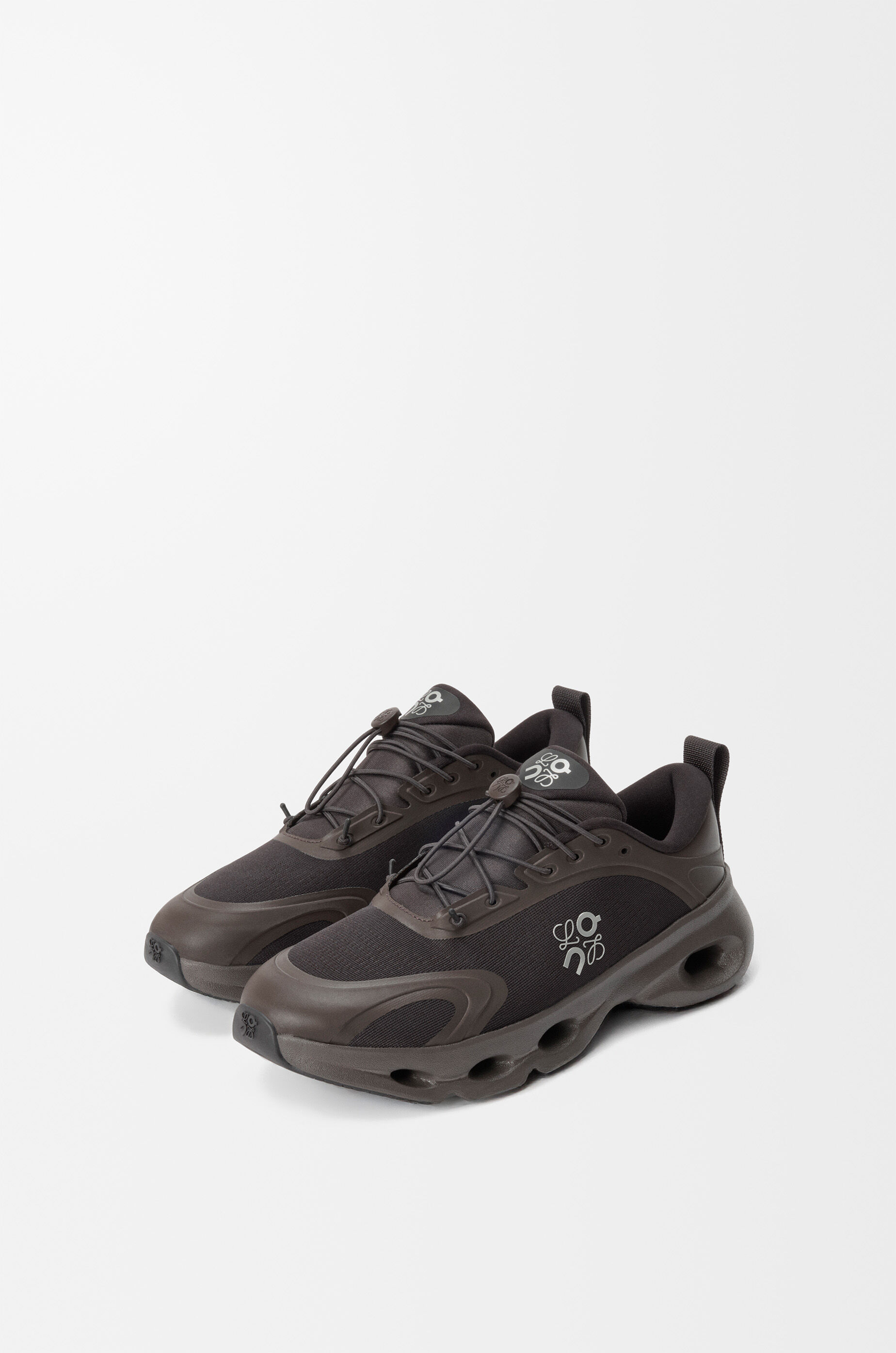 LOEWE on スニーカー　ブラック クラウドソロ スニーカー ブラウン - LOEWE