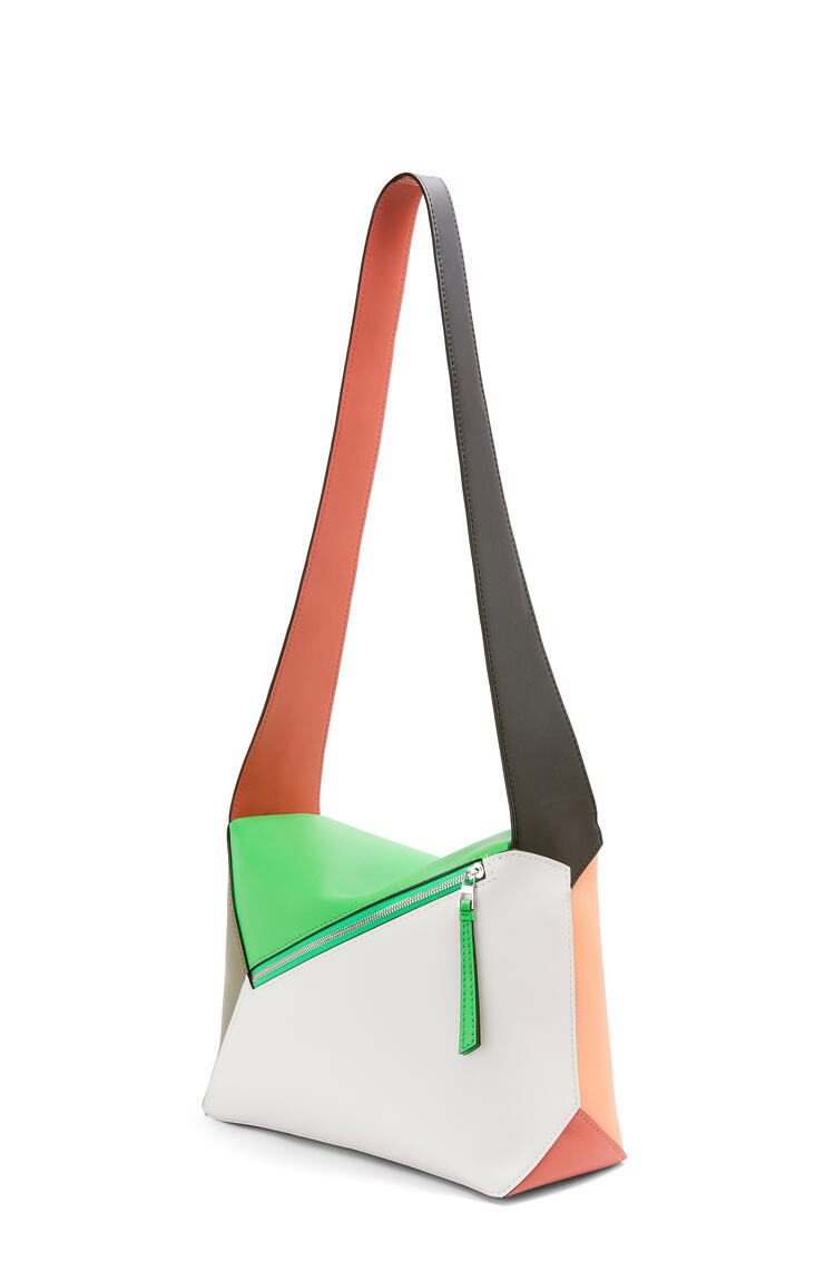 LOEWE Large Puzzle Hobo bag in nappa calfskin Apple Green/Pink Tulip pdp_rd