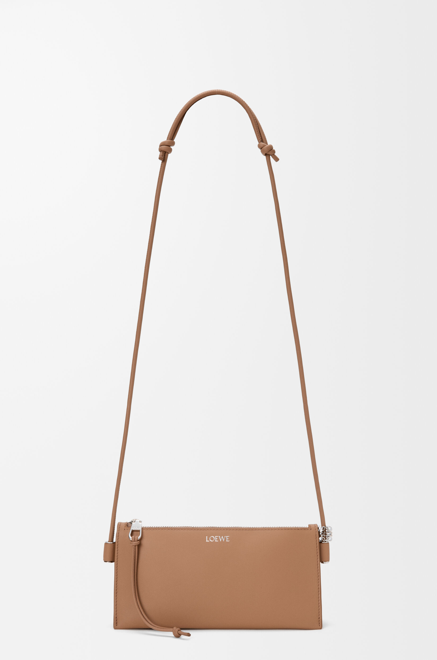 LOEWE アイ ロエベ ネイチャー ボア ファー ポーチ ショルダー 未使用級 ホヤ ポーチ（ナパカーフ） ブラウン - ロエベ 日本 公式サイト
