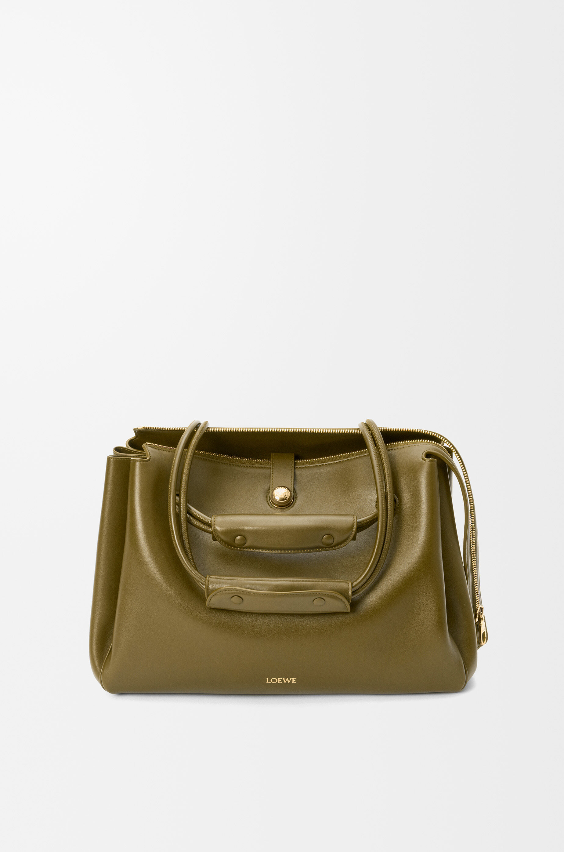 マドリードバッグ ラージ（サプルカーフ） ブラック - LOEWE