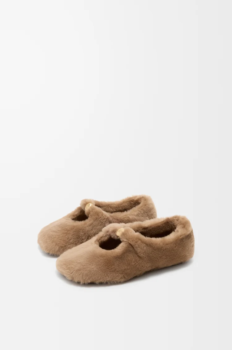 LOEWE Ballerine Pebble in shearling Quercia