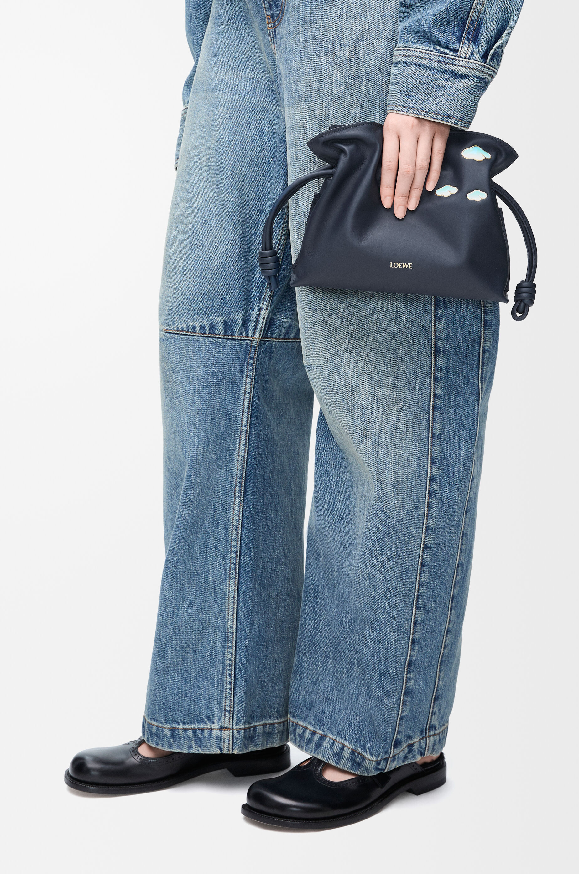 LOEWE】新モデル フラメンコクラッチ ミニ ナパカーフ (LOEWE