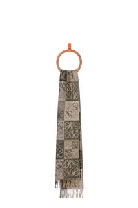 LOEWE Anagram scarf in wool and cashmere Beige/Khaki Green pdp_rd