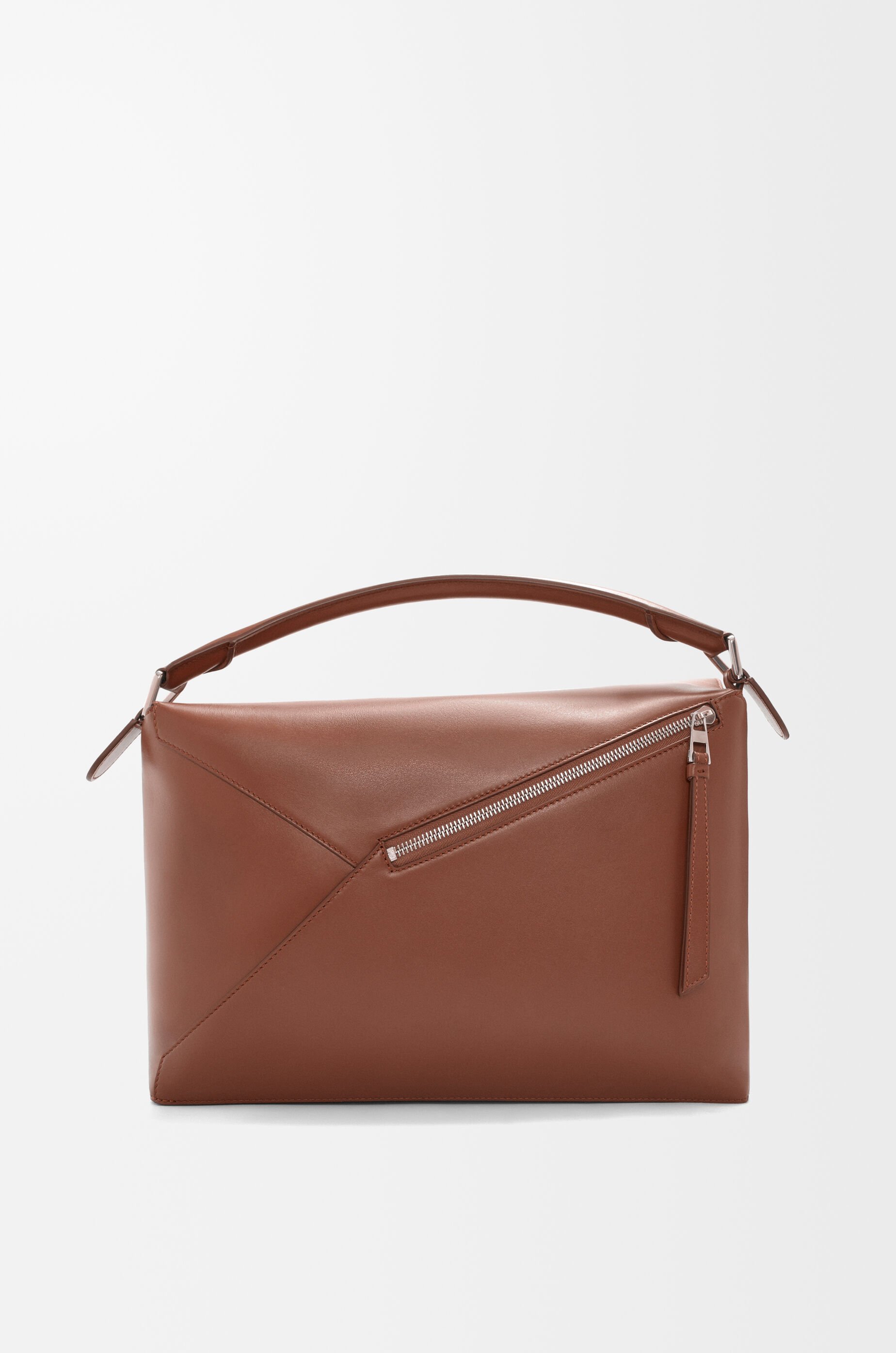 パズルバッグ ラージ（シャイニーカーフ） レッド - LOEWE