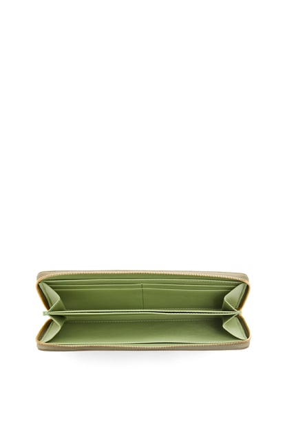 LOEWE Knot zip around wallet in shiny nappa calfskin Clay Green/Lime Green plp_rd