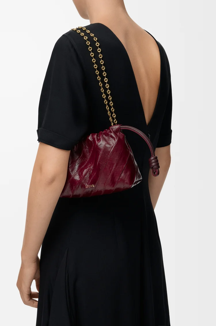 LOEWE Bolso Flamenco purse mini en piel de anguila Burdeos