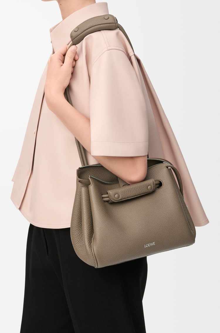 LOEWE マドリードバッグ スモール（サプルグレインカーフ） トープ