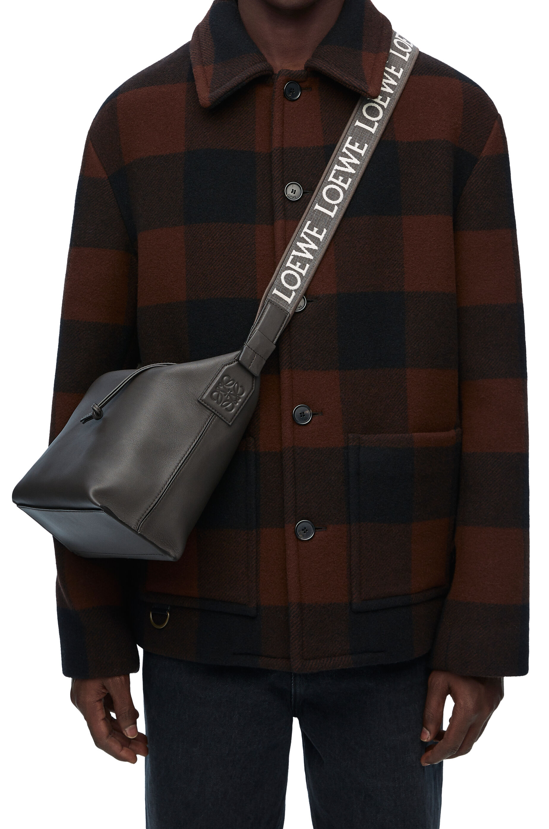 キュービィ クロスボディバッグ スモール（サプルスムースカーフ&ジャカード） ダークグレー - LOEWE