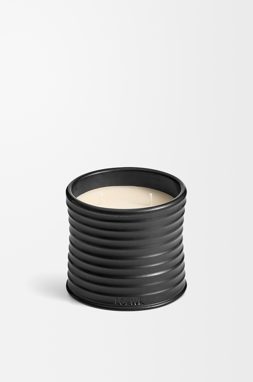 Medium Roasted Hazelnut candle Black - LOEWE
