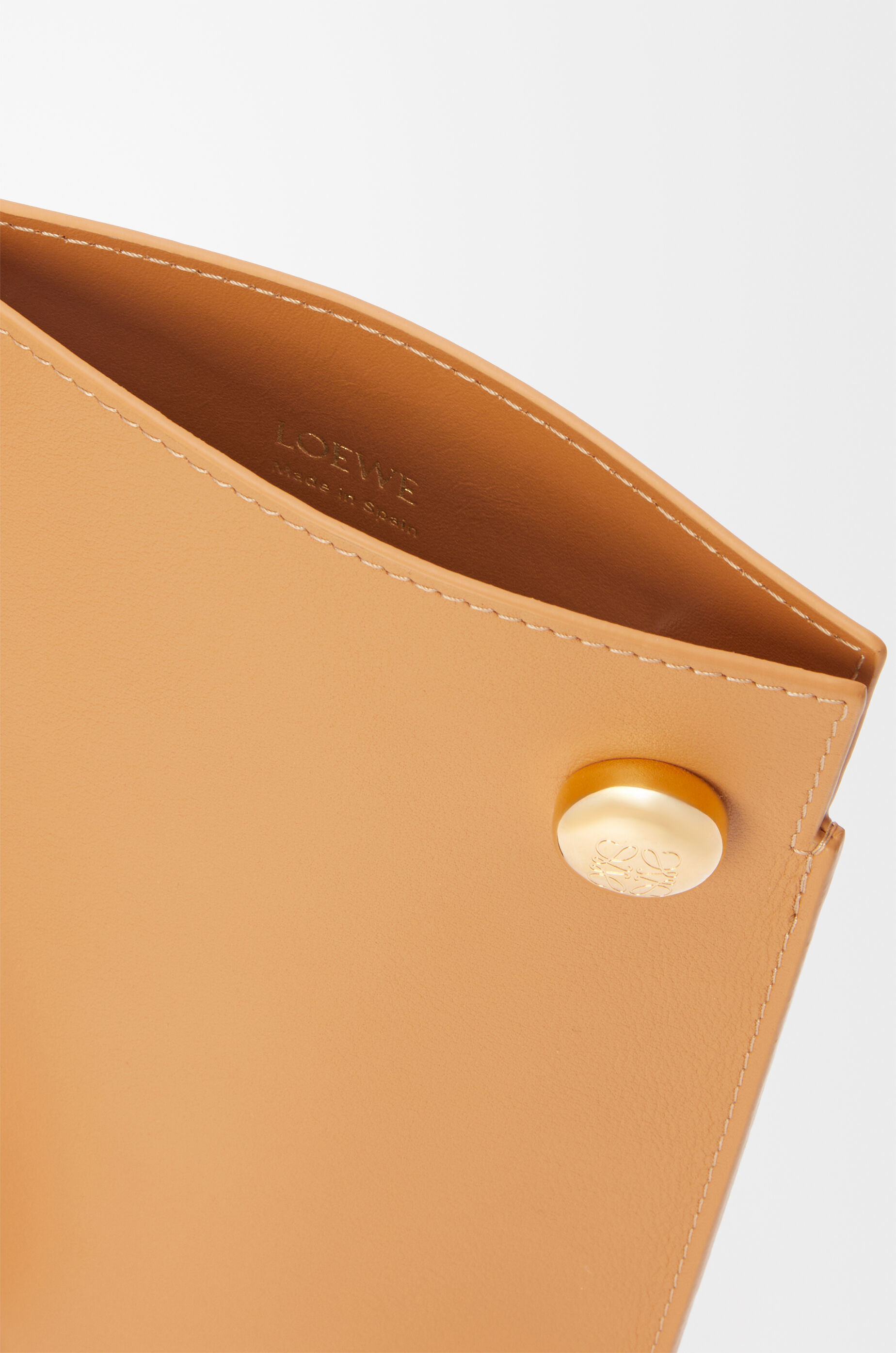 ペブル ダイス ポケット（クラシックカーフ） ベージュ - LOEWE
