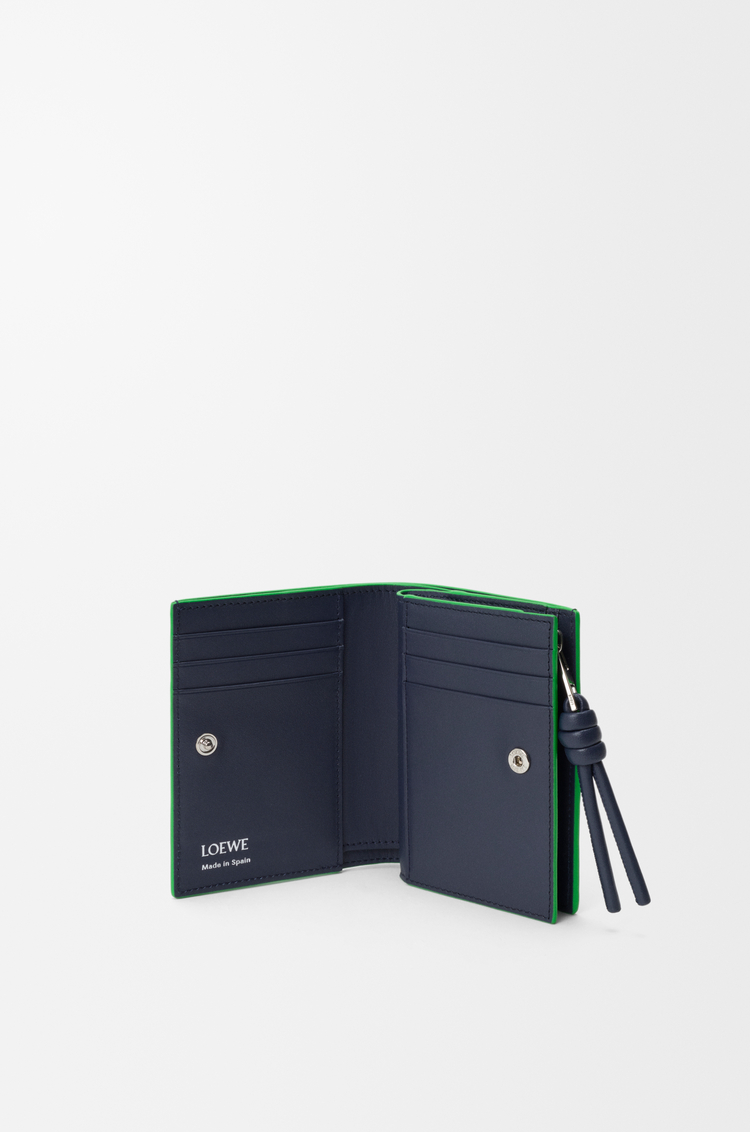 LOEWE Portafoglio compatto Knot in nappa di vitello lucida Verde Trifoglio/Navy Intenso