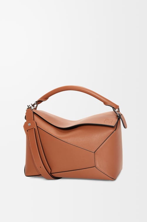 LOEWE パズルエッジ バッグ ミディアム（クラシックカーフ） タン