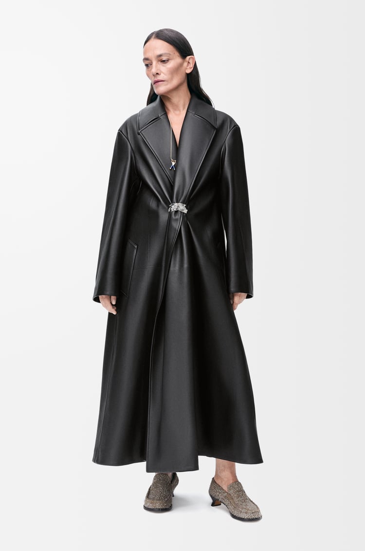 LOEWE Abrigo plisado en piel napa de cordero Negro
