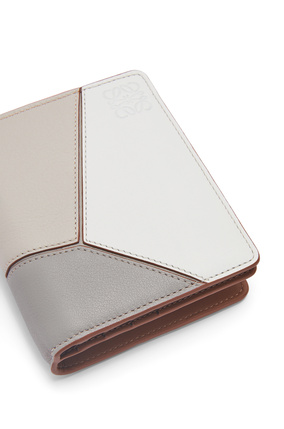 LOEWE Puzzle compact zip wallet in classic calfskin Ghost/Soft White plp_rd