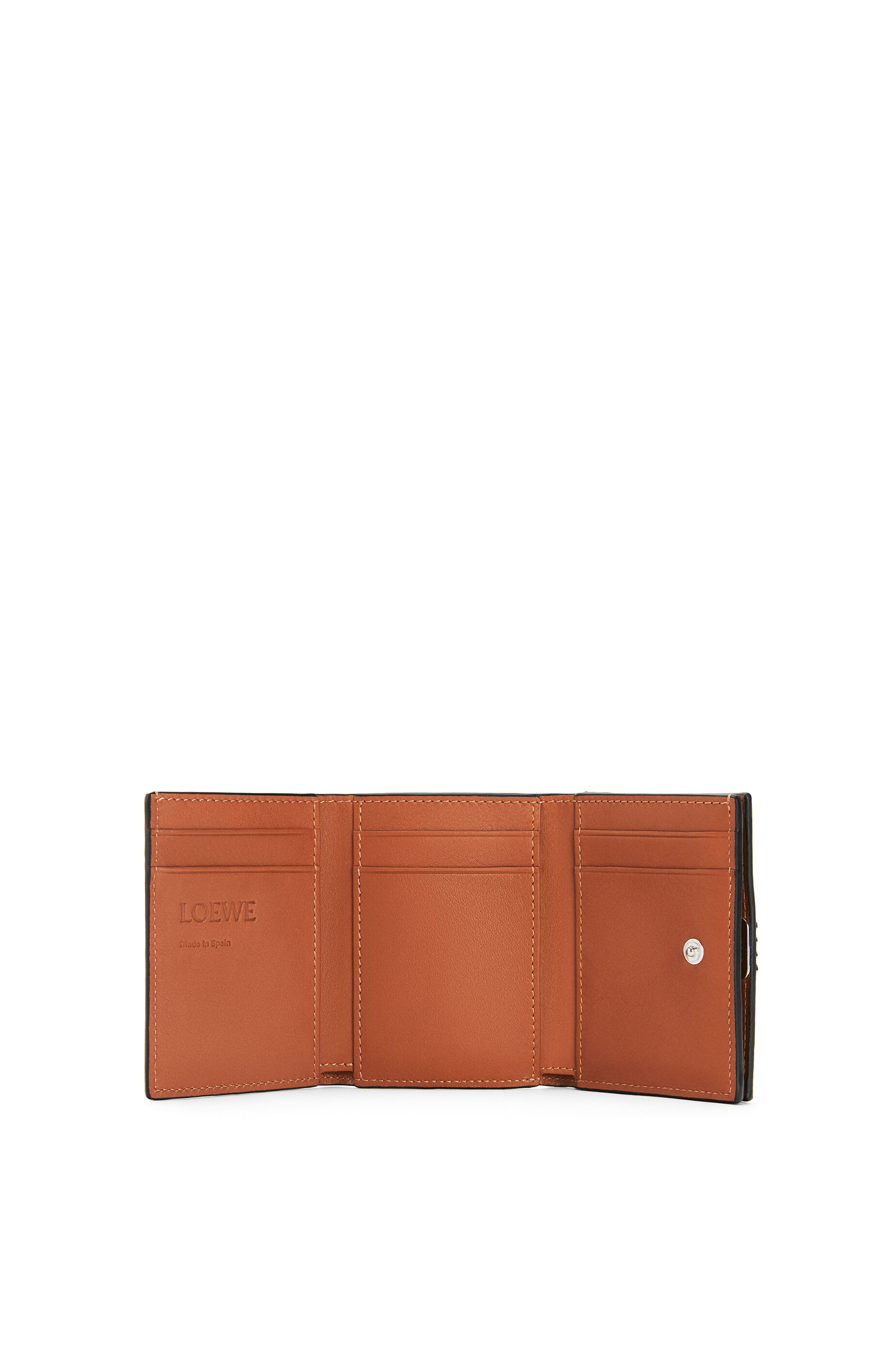 Loewe Leather Luxury Large Vertical Wallet In Grained Calfskin For Women in Grey Womens Accessories Wallets and cardholders 