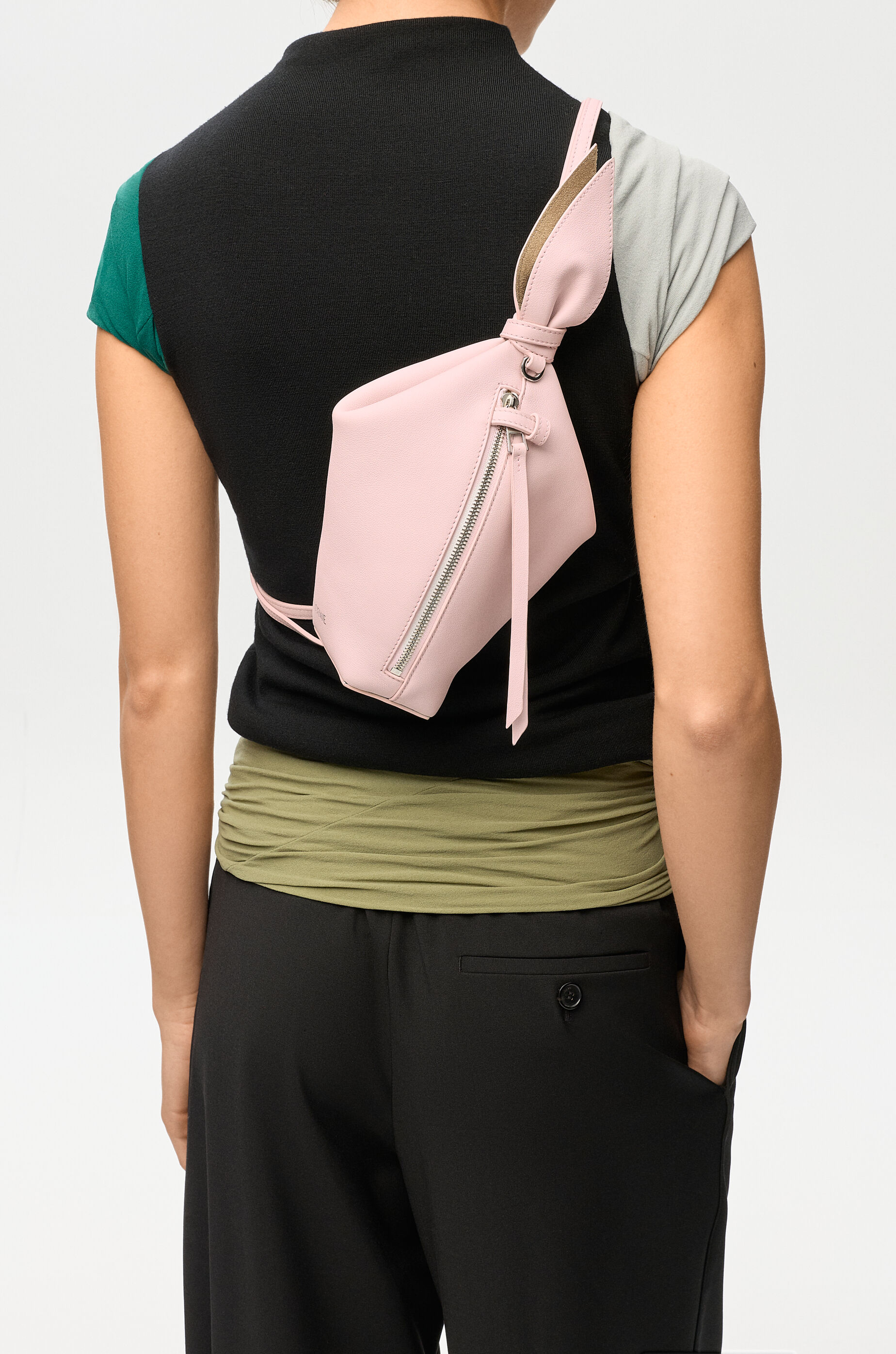 Scarf backpack in smooth calfskin Pink - LOEWE APAC official website