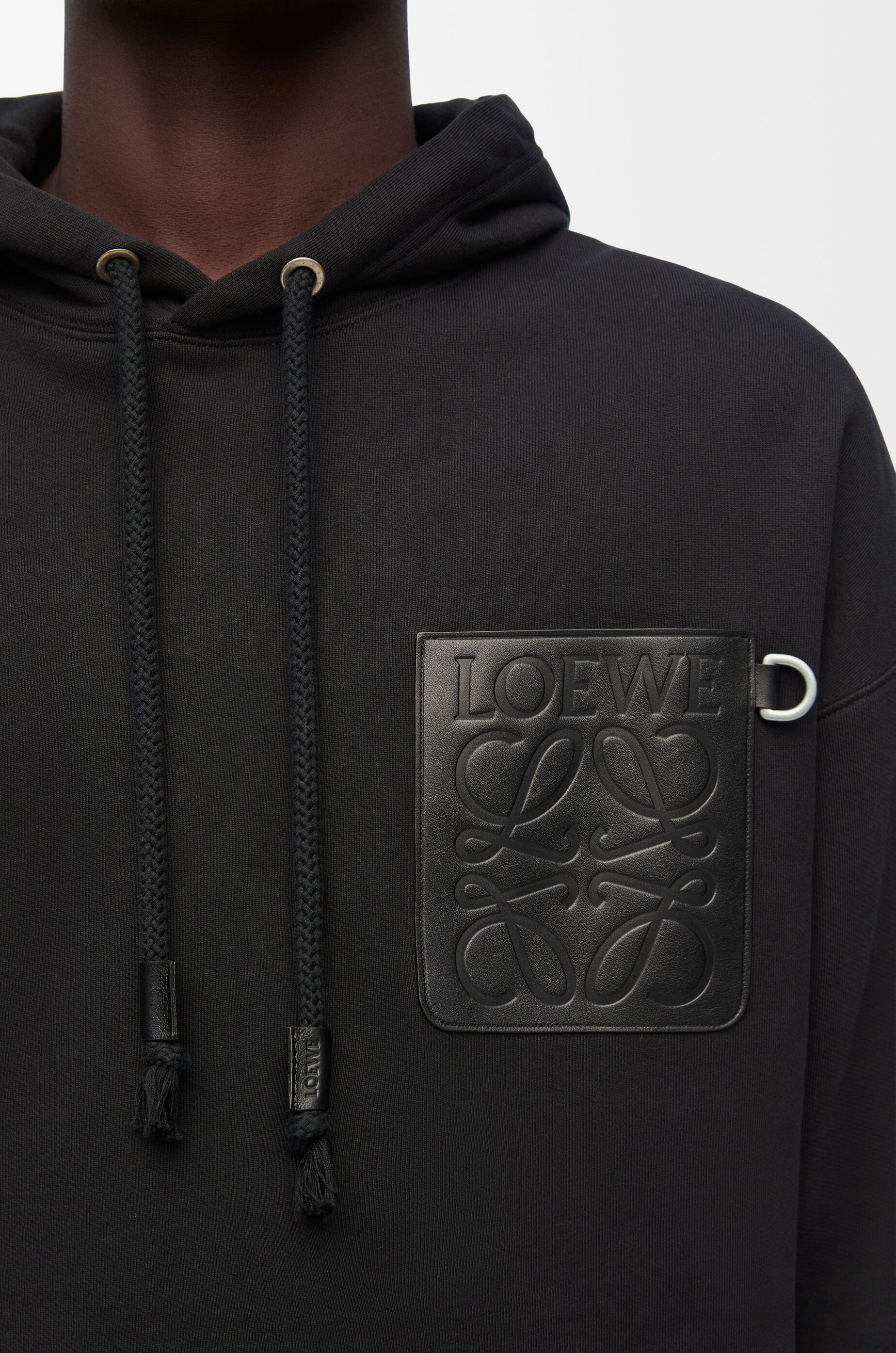 リラックスフィット フーディー（コットン） ブラック - LOEWE