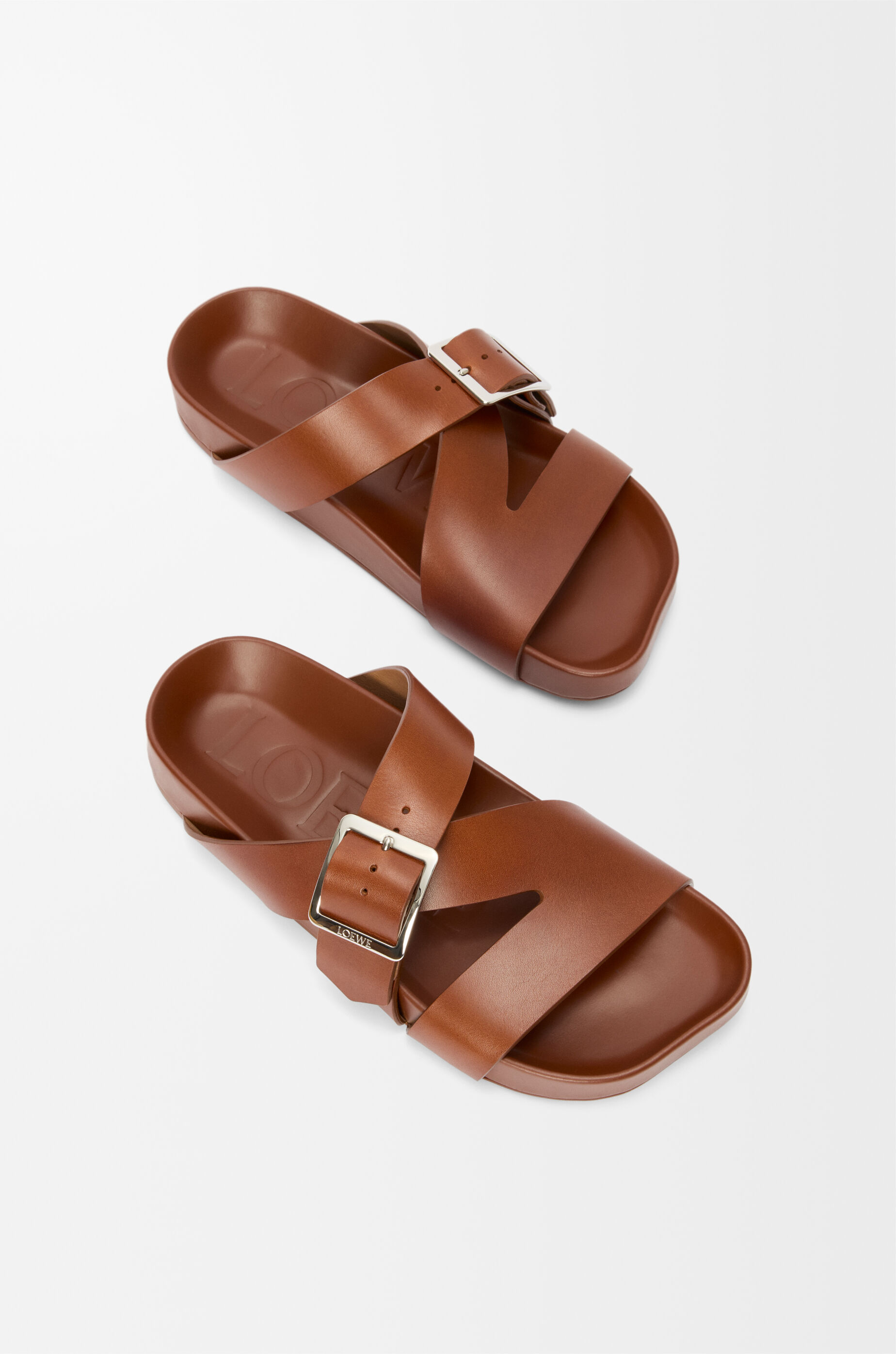Ease Buckle slide in vegetable-tanned calfskin Red - LOEWE