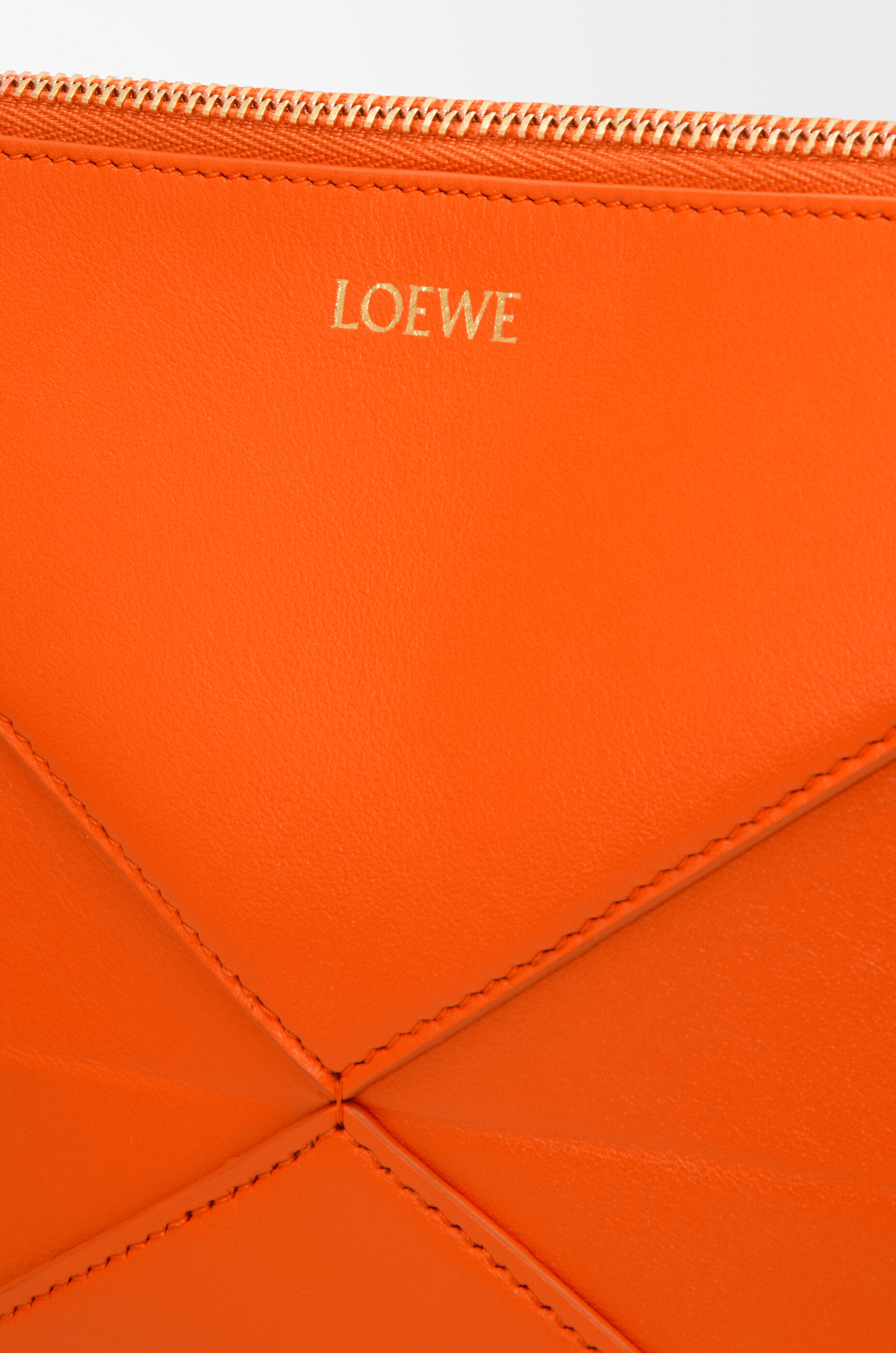 パズルフォルド ポーチ（シャイニーナパカーフ） オレンジ - LOEWE
