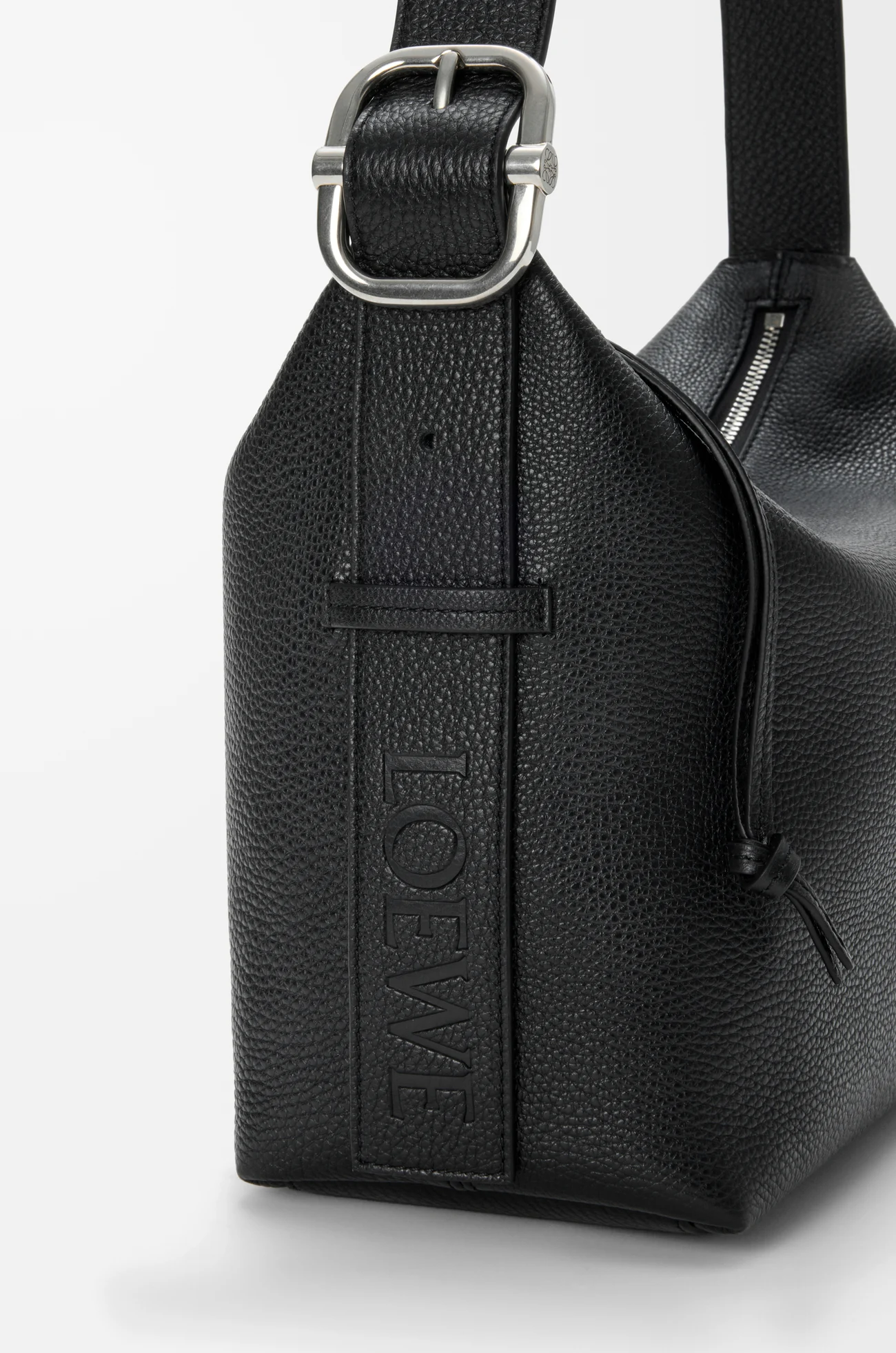 LOEWE Loop hobo in supple grained calfskin Black