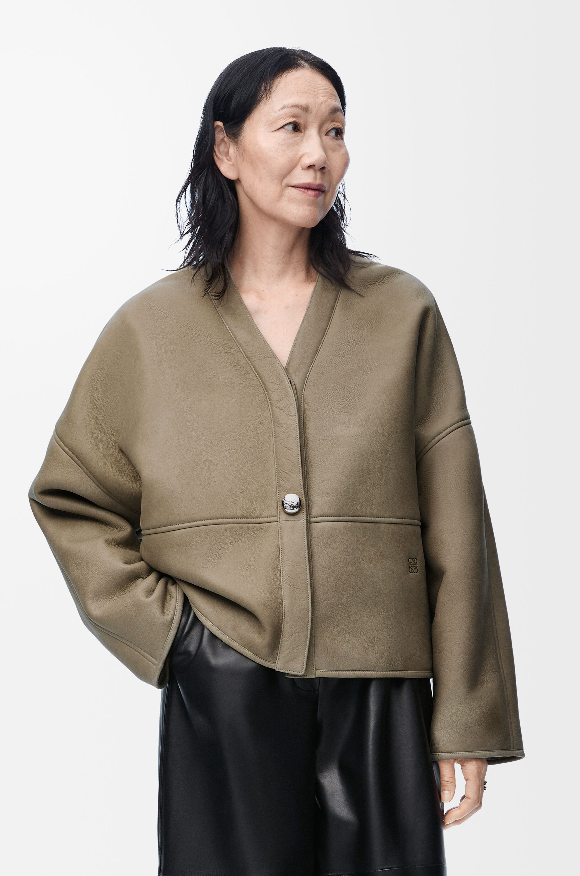 LOEWE カーリーメリノシアリング アナグラム ジャケット カーディガン（シアリング） グリーン - LOEWE