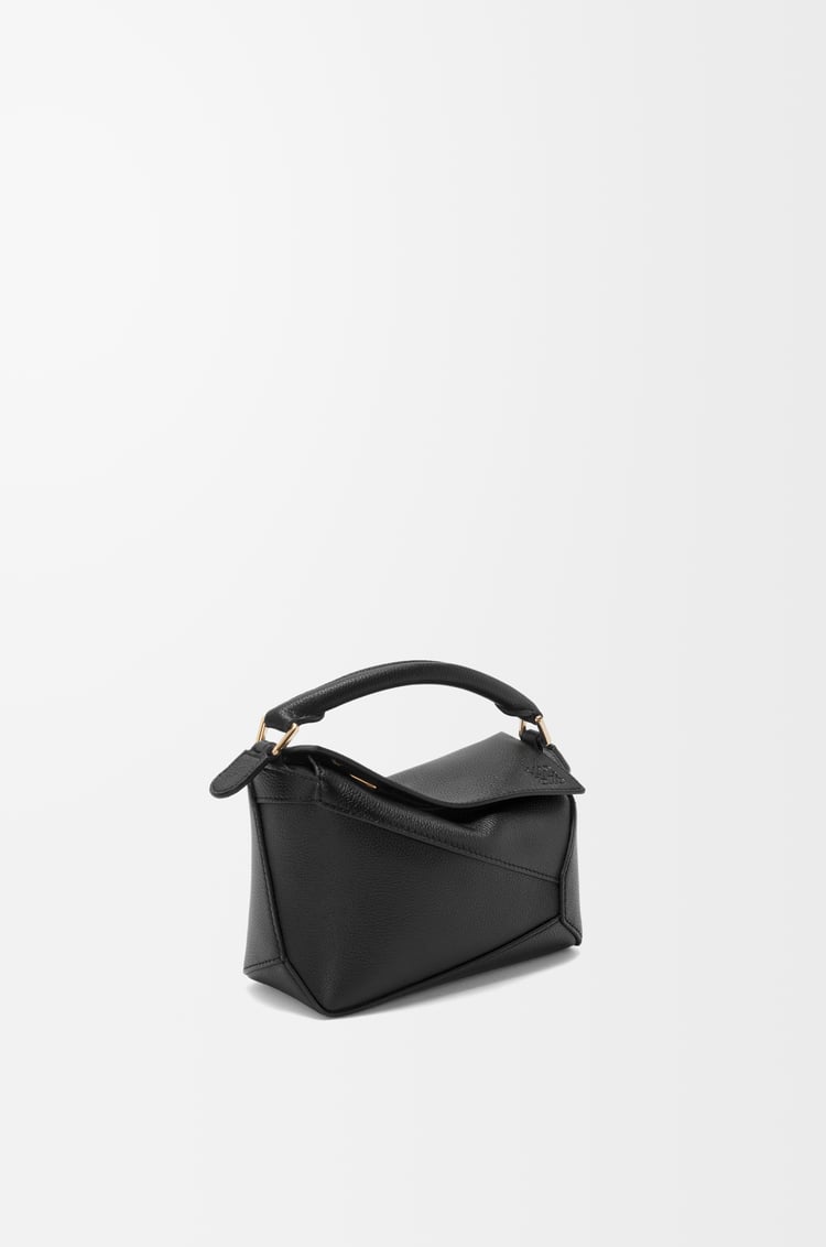 LOEWE Mini Puzzle Edge Tasche aus weichem, genarbtem Kalbsleder Schwarz