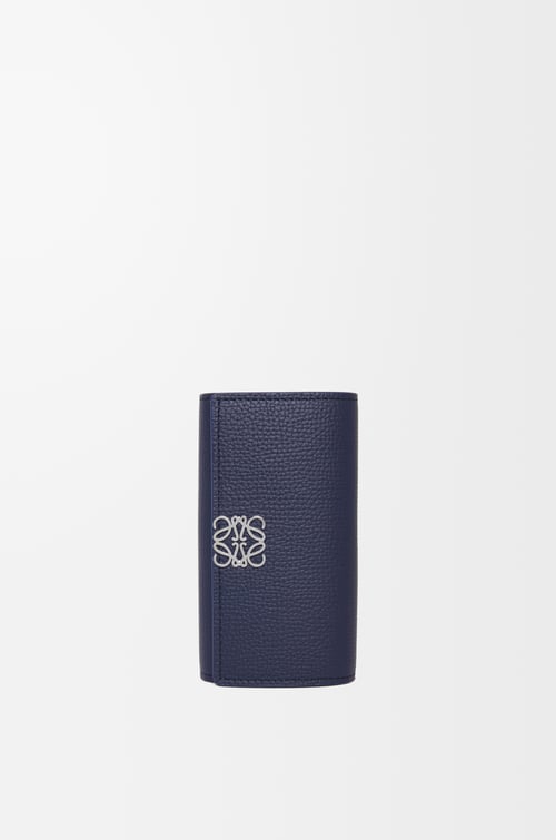 LOEWE Llavero Anagram en piel de ternera Azul Abismo