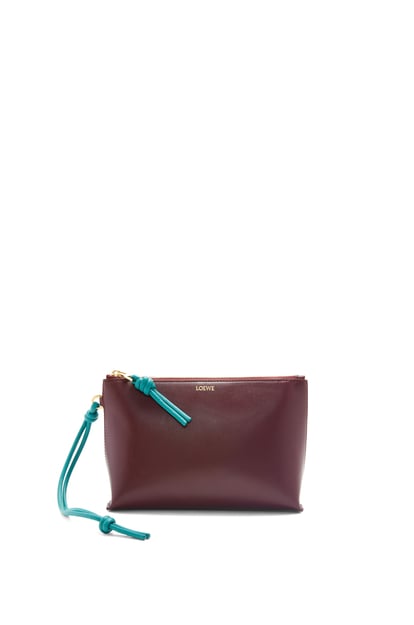 LOEWE Knot T pouch in shiny nappa calfskin Burgundy/Emerald plp_rd