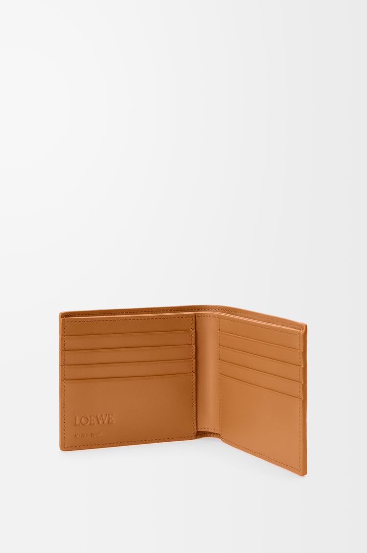 LOEWE 柔軟粒面小牛皮 Puzzle 雙摺錢包 淺峽谷棕色