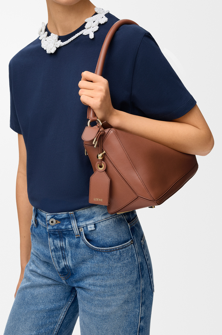 LOEWE Medium Puzzle Featherlight bag in nappa lambskin Pecan